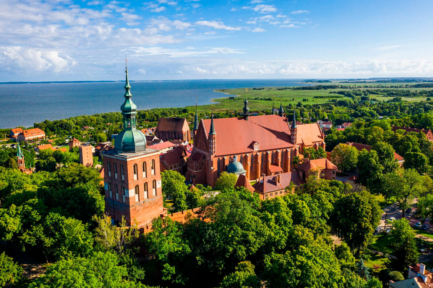 Twoje przygody nie kończą się w Narusa Leśna Przystań!