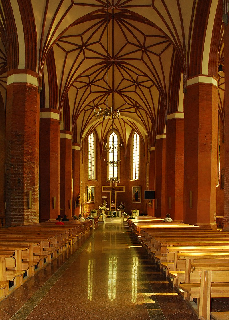 Braniewo z Bazyliką Św. Katarzyny, amfiteatrem, Sanktuarium Św. Krzyża